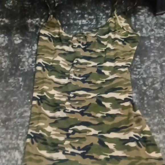 Women's dress A29 - Picture 3 of 4